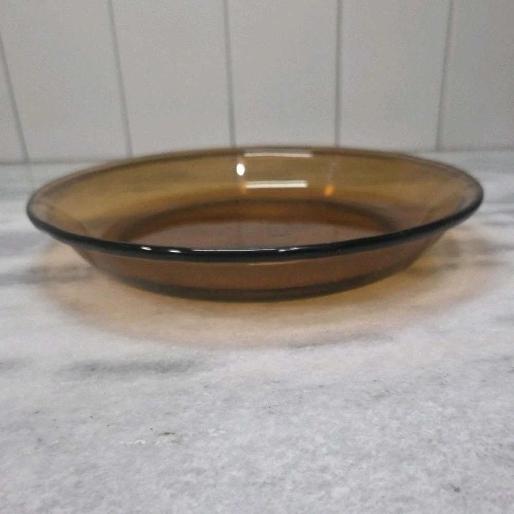 Anchor Hocking Amber Pie Plate, Glass Baking Pan, Oven & Microwave Safe Ovenware